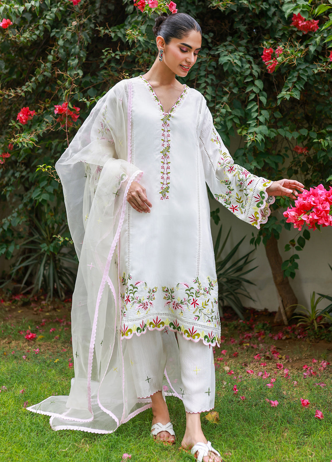 Nadia Khan Pret Embroidered Raw Silk 3 Piece Floral white