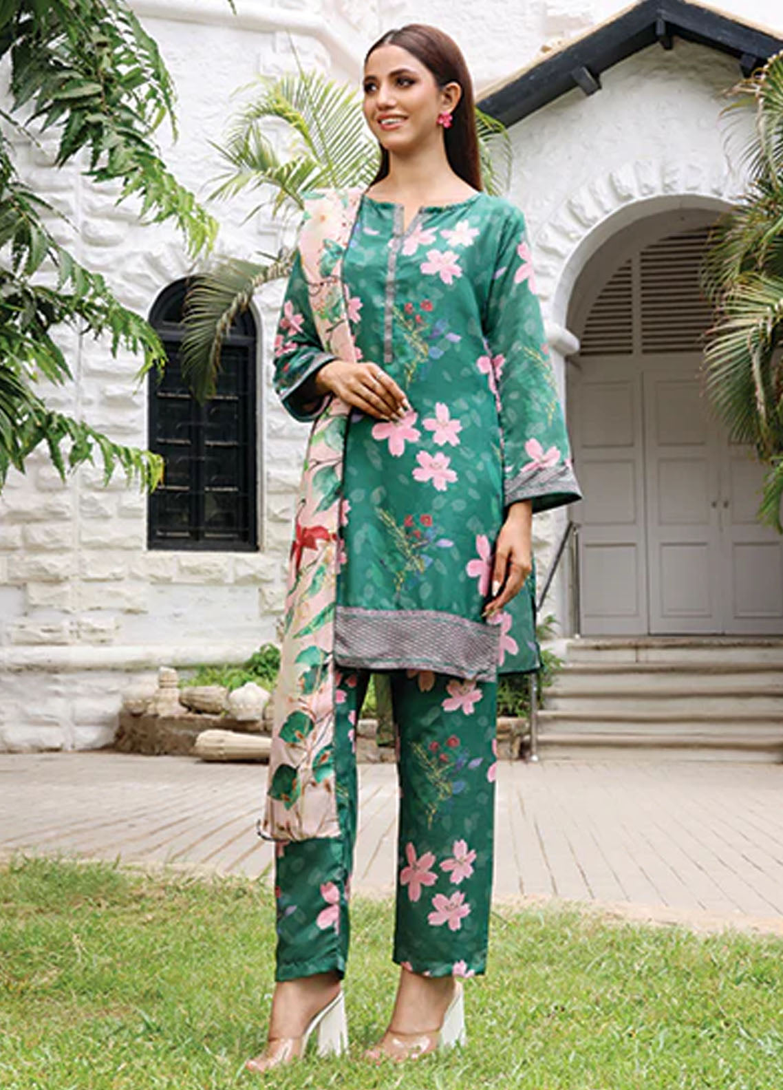 Nazmina Pret Casual Swiss Lawn 3 Piece Suit Aurora LD-11