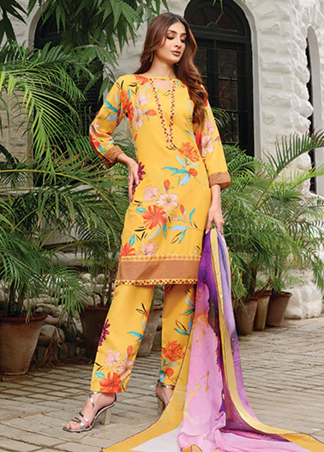 Nazmina Pret Casual Swiss Lawn 3 Piece Suit Chatoyant LD-13