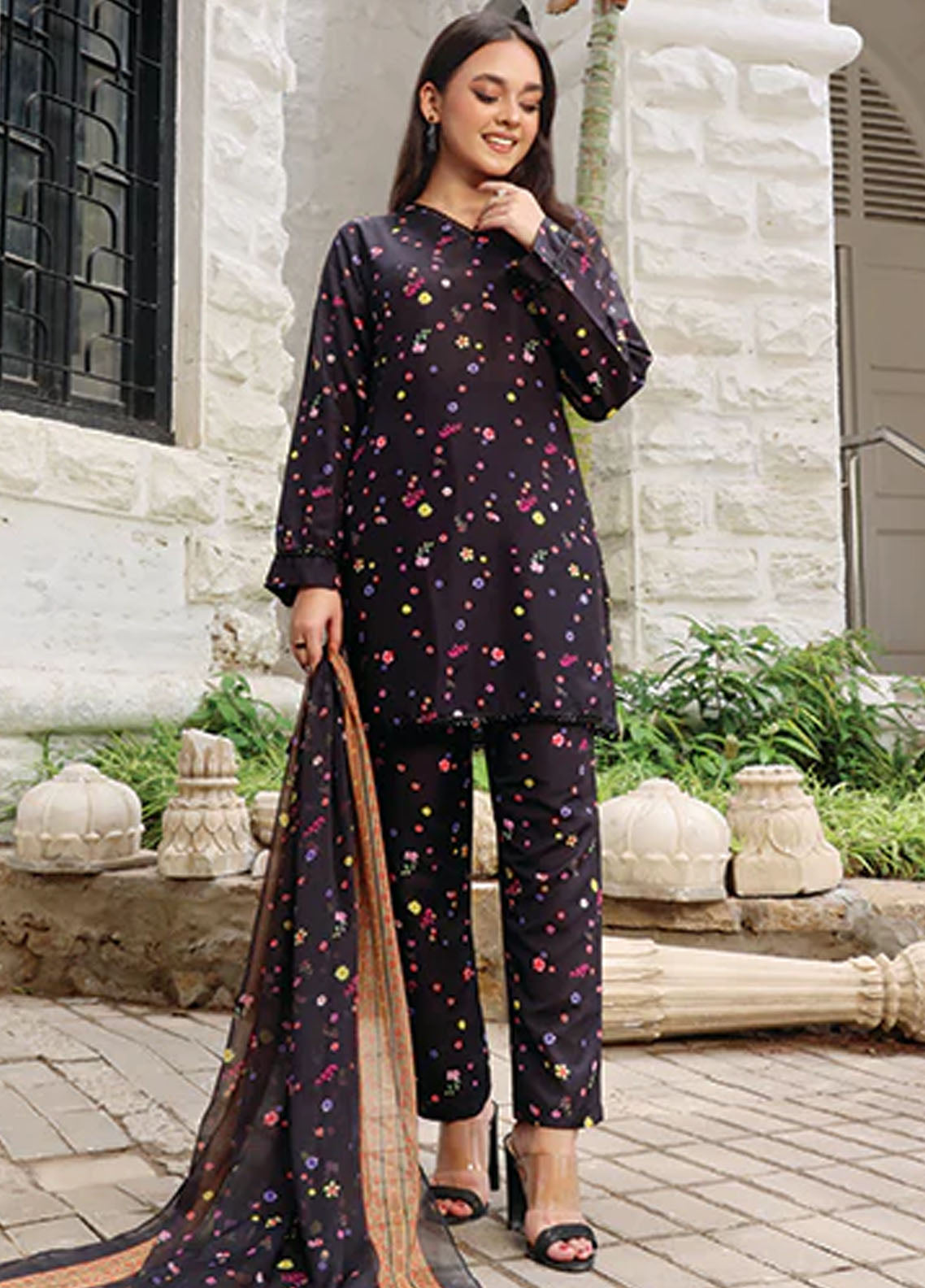 Nazmina Pret Casual Swiss Lawn 3 Piece Suit Felicity LD-15