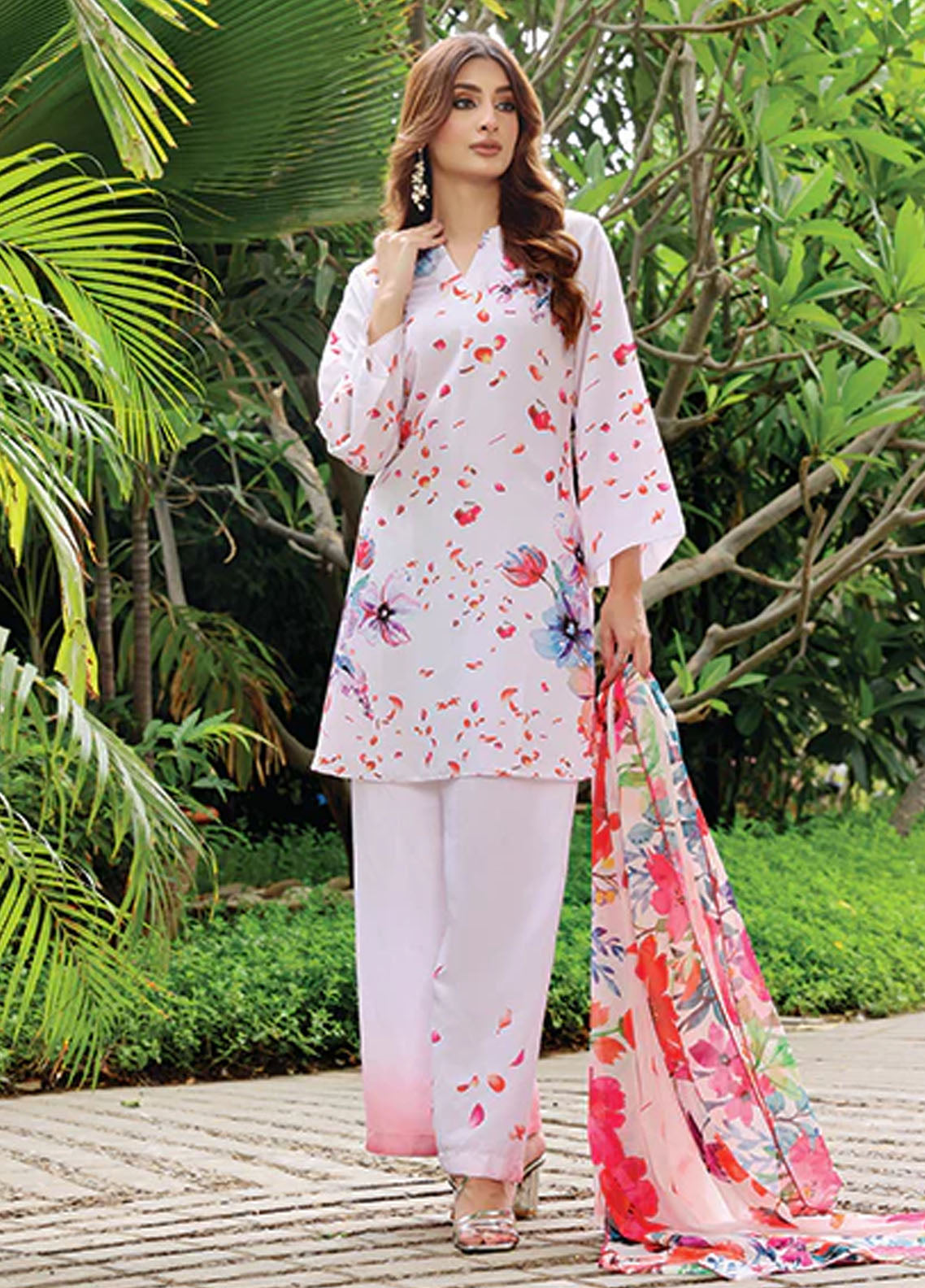 Nazmina Pret Casual Swiss Lawn 3 Piece Suit Petrichor LD-04