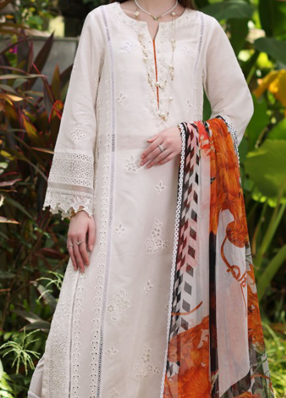 Noor By Saadia Asad Luxury Chikankari Lawn 2024 D-6B