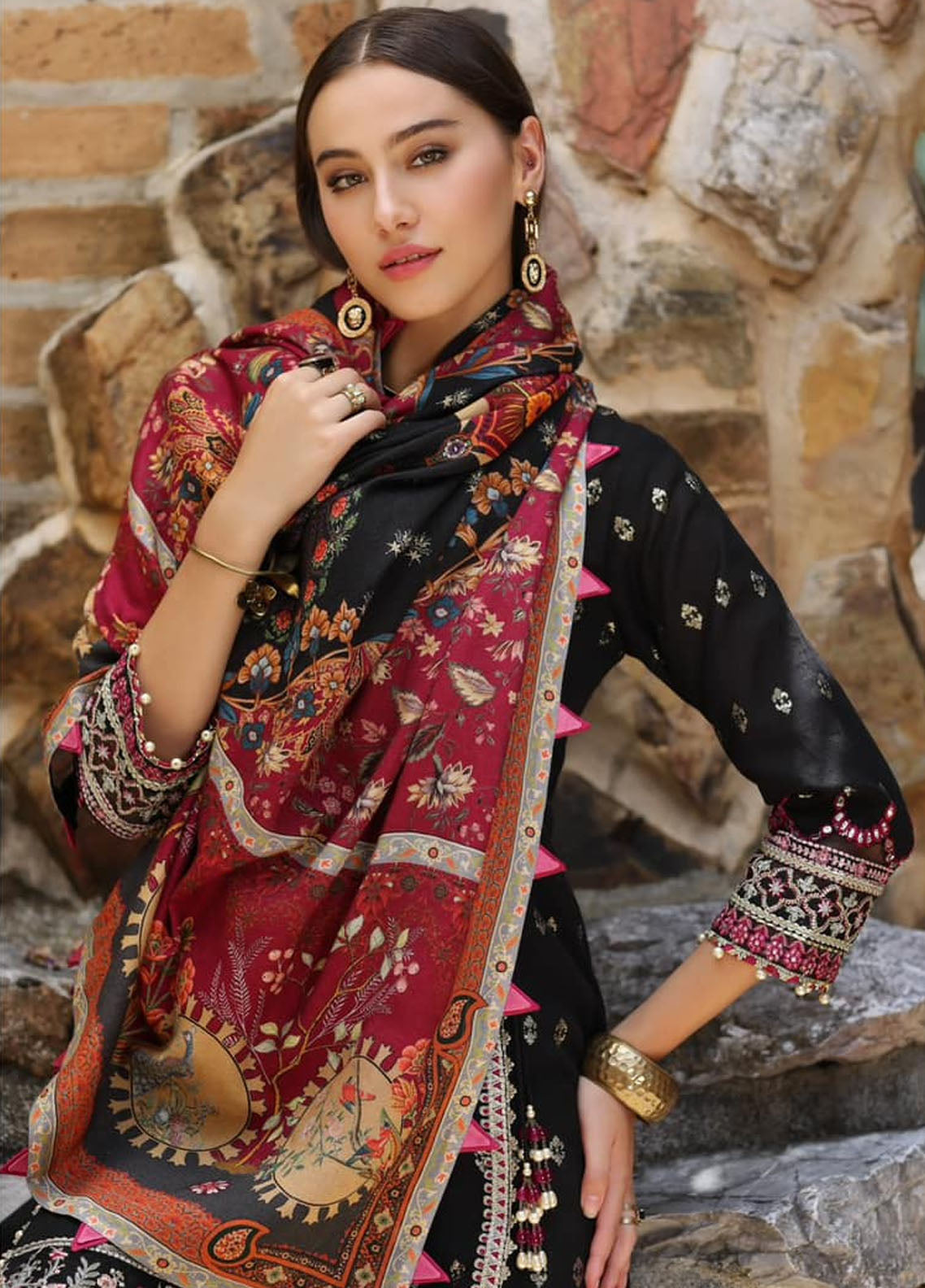 Noor By Saadia Asad Luxury Winter Shawl Collection 2023 D9