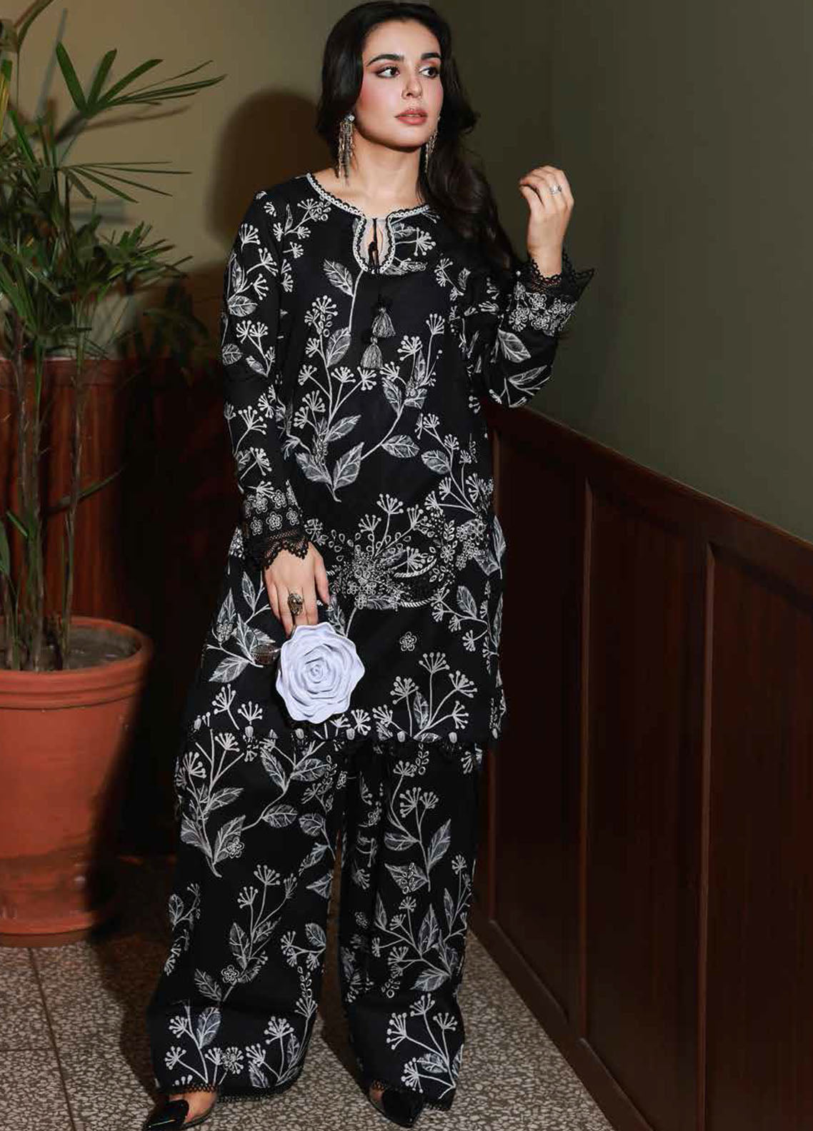 Nureh Chikankari Lawn Suits Unstitched 2 Piece NU25BRU NU2-181