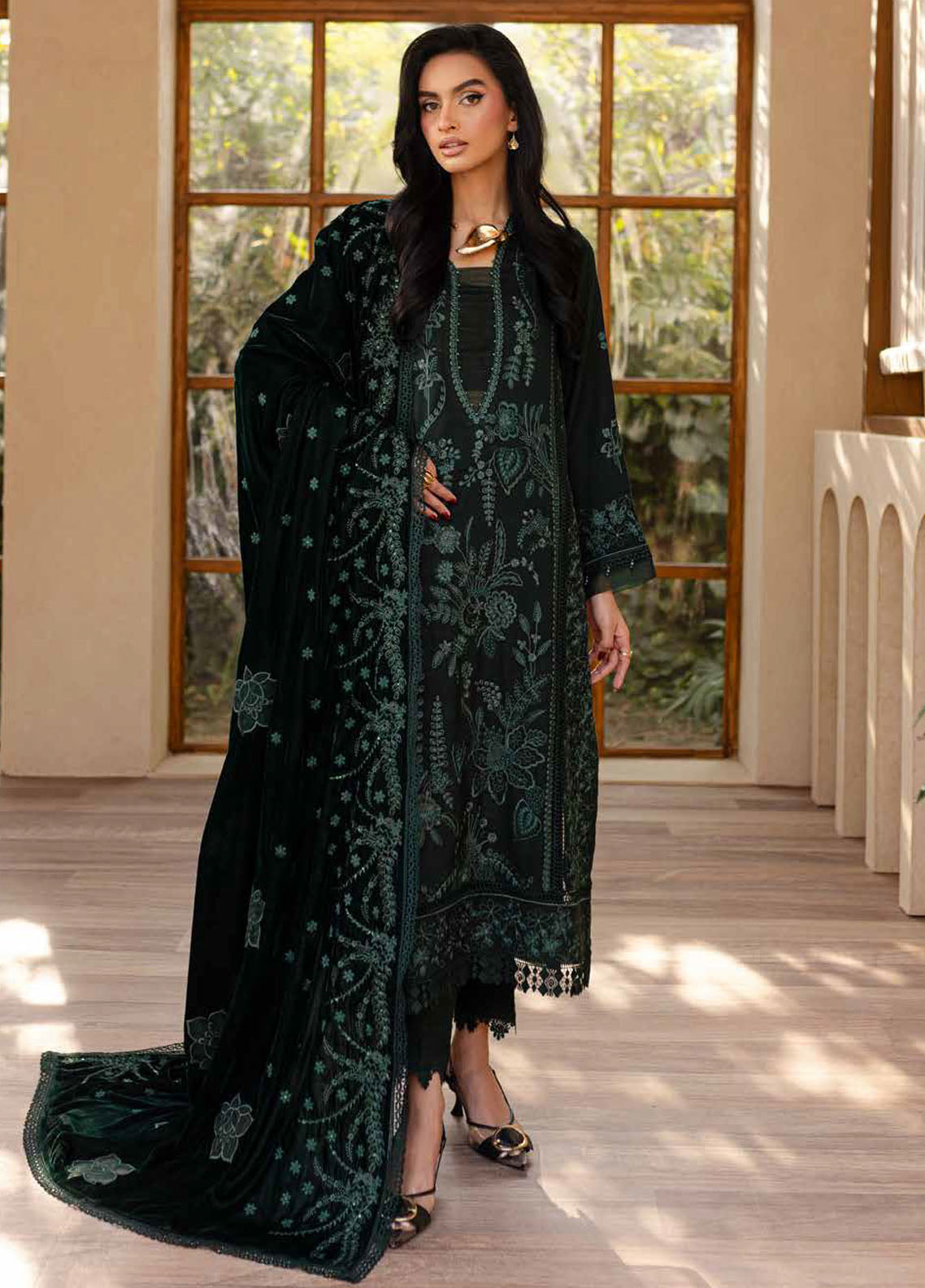 Nureh Exclusive Unstitched Velvet Shawl Collection 2024 NE-125