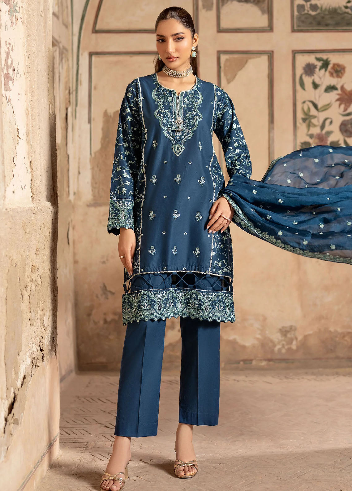 Panache Apparel Pret Embroidered Lawn 3 Piece Suit Gulzar
