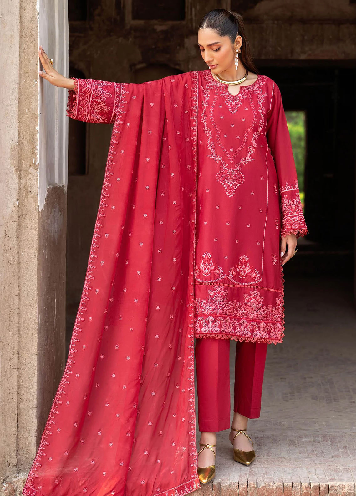 Panache Apparel Pret Embroidered Lawn 3 Piece Suit Taranum