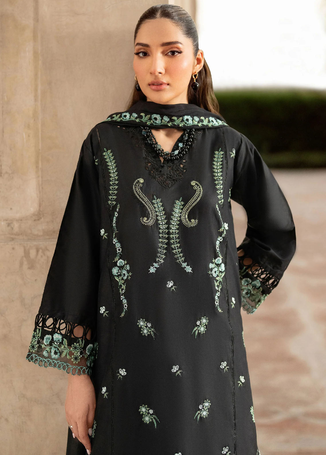 Panache Apparel Pret Embroidered Lawn 3 Piece Suit Tehzeeb