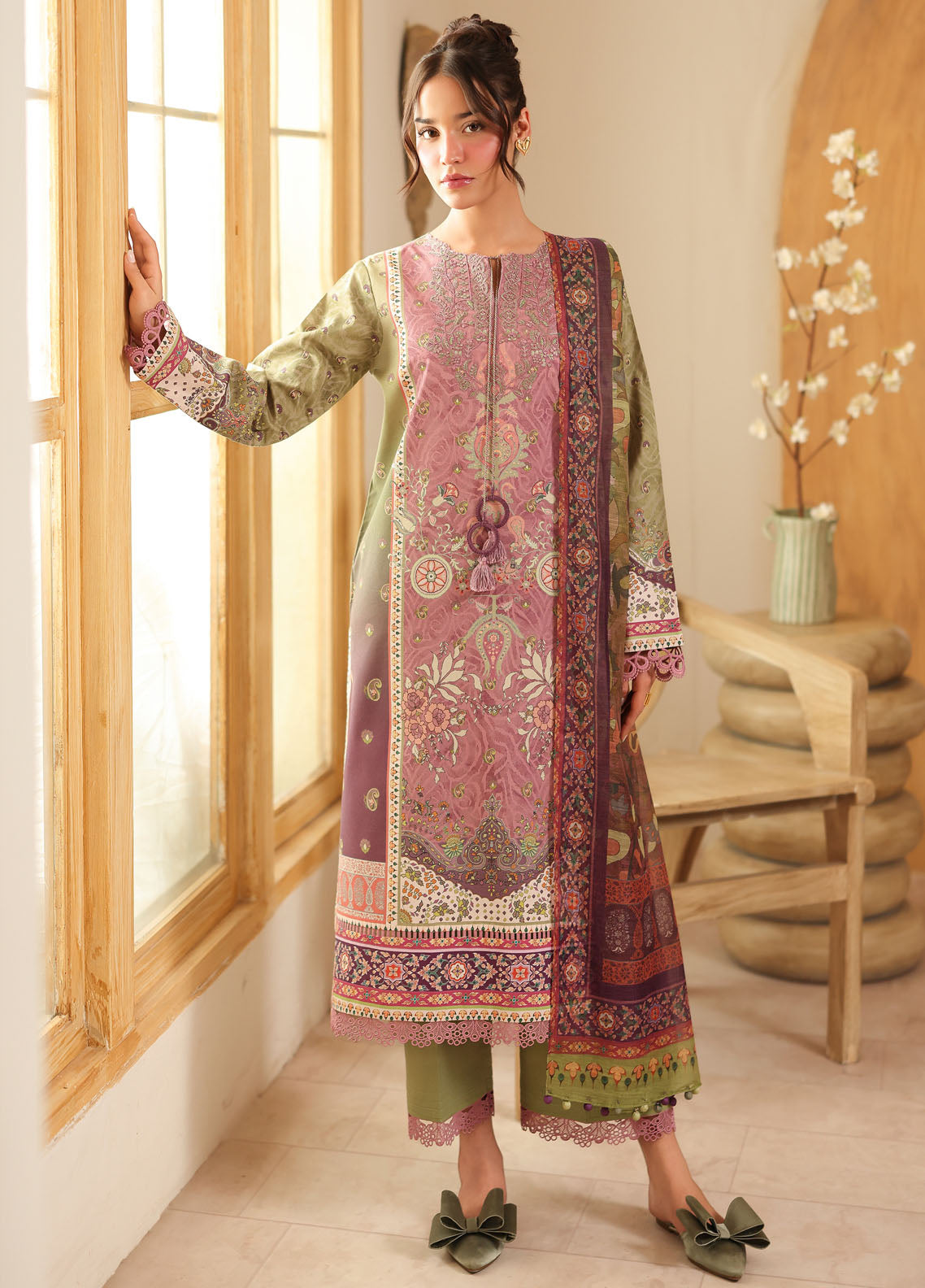 Pareesa by Roheenaz Printed Cambric Suits Unstitched 3 Piece RN25P RNZ-02 A Ruhaab