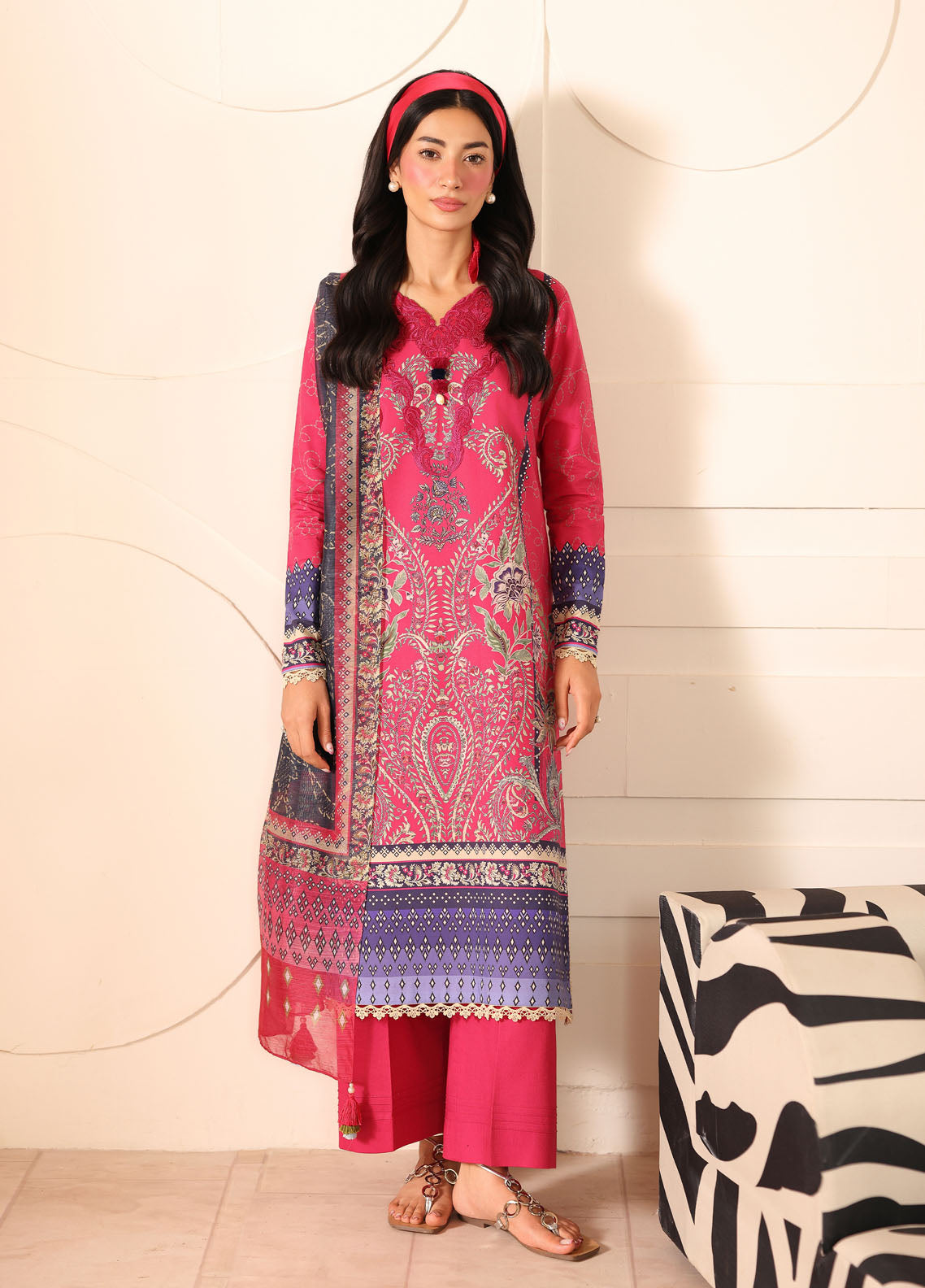 Pareesa by Roheenaz Printed Cambric Suits Unstitched 3 Piece RN25P RNZ-03 A Rameen