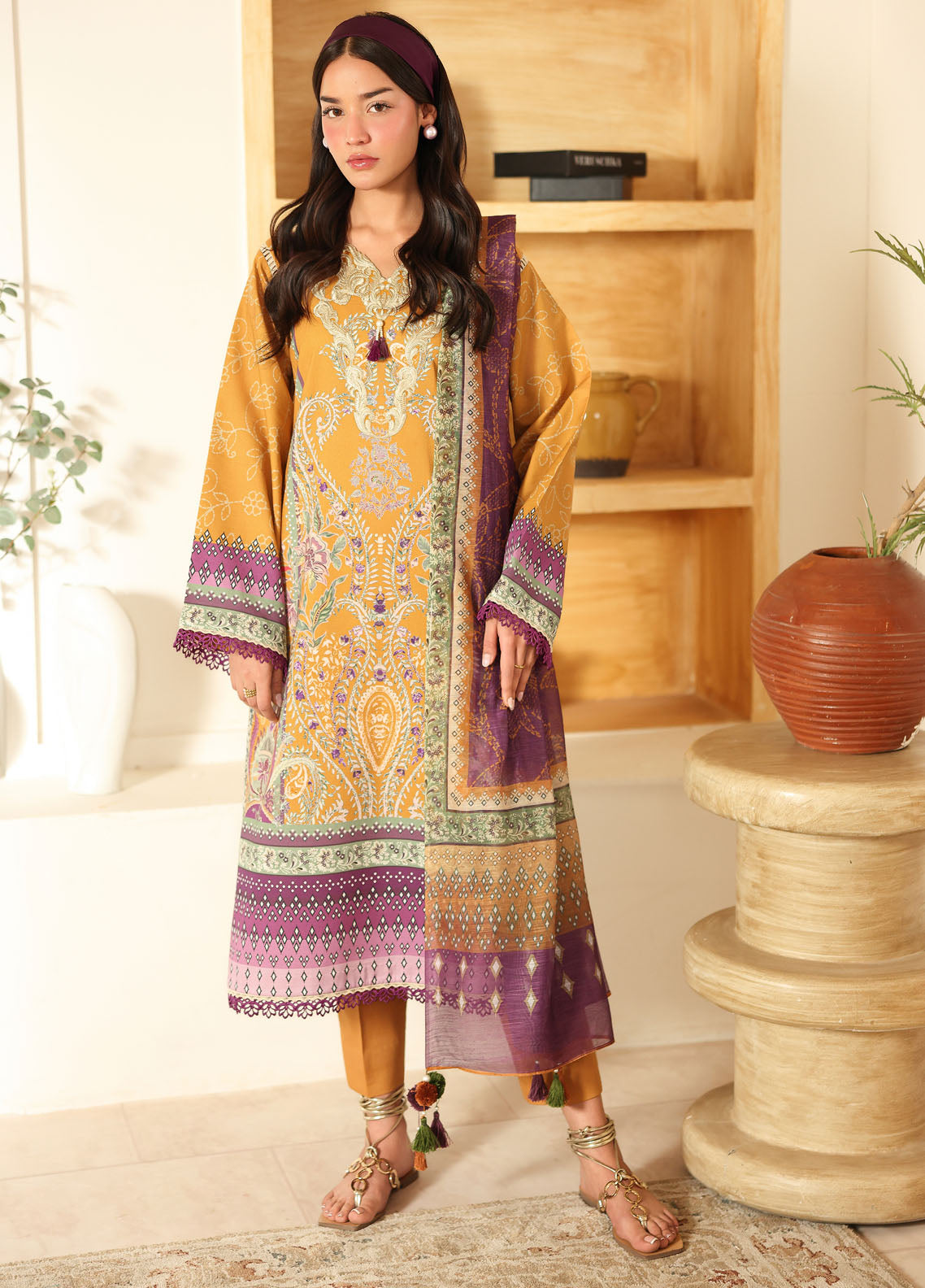 Pareesa by Roheenaz Printed Cambric Suits Unstitched 3 Piece RN25P RNZ-03 B Amaaya