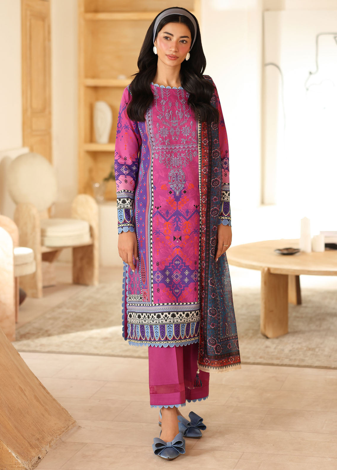 Pareesa by Roheenaz Printed Cambric Suits Unstitched 3 Piece RN25P RNZ-05 A Irha