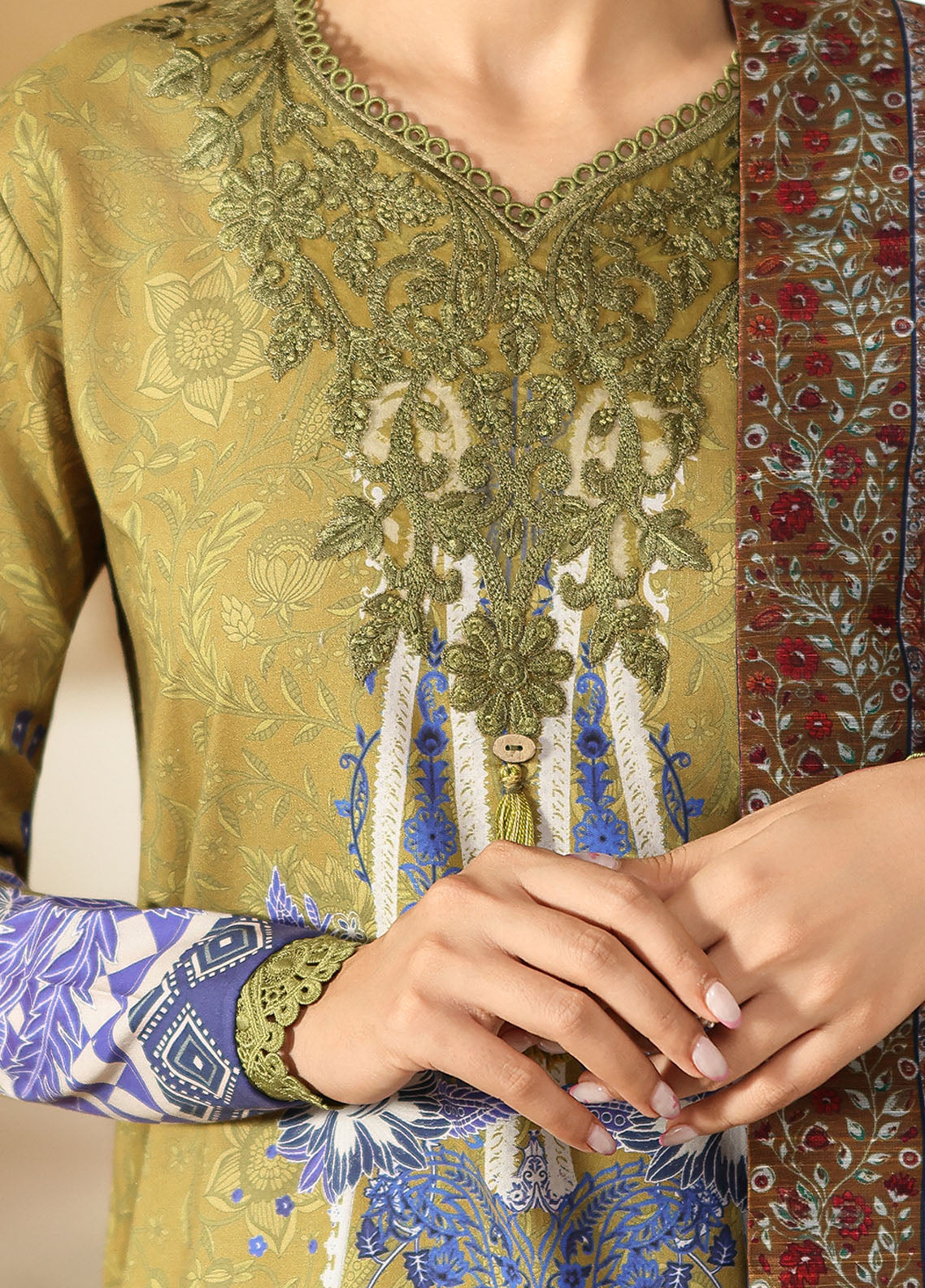 Pareesa by Roheenaz Printed Cambric Suits Unstitched 3 Piece RN25P RNZ-06 B Mirha
