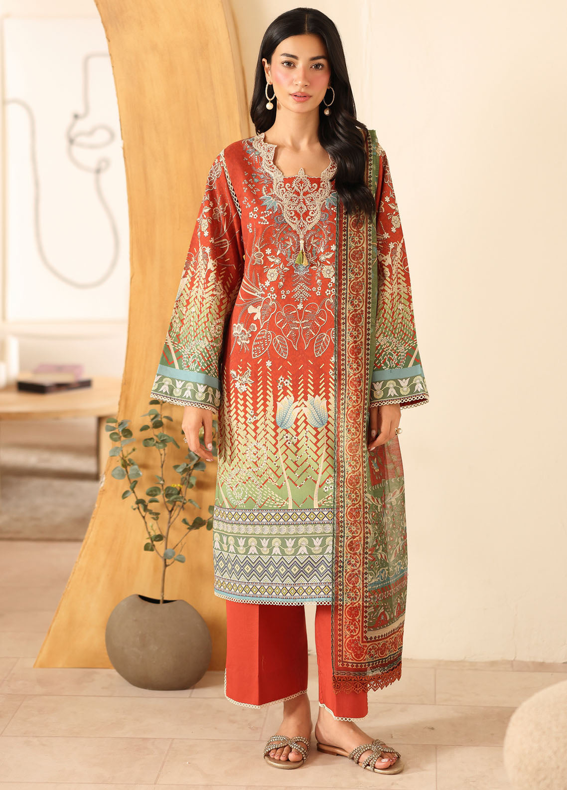 Pareesa by Roheenaz Printed Cambric Suits Unstitched 3 Piece RN25P RNZ-07 B Naveen