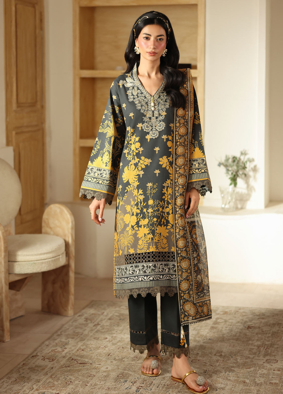 Pareesa by Roheenaz Printed Cambric Suits Unstitched 3 Piece RN25P RNZ-08 B Zimal