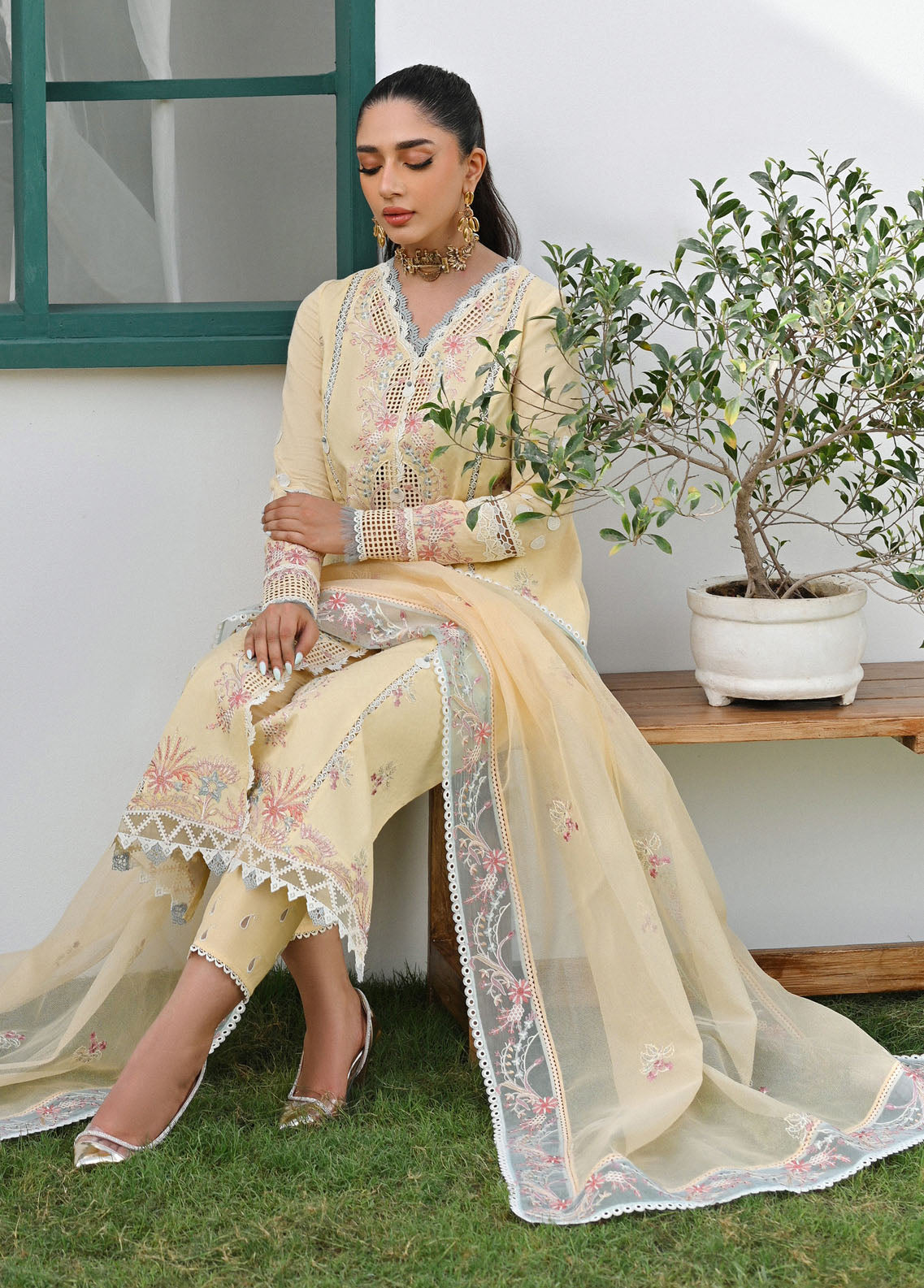 Qalamkar Pret Embroidered Jacquard 3 Piece Suit QLM23-CP2 ZP-02 Elara