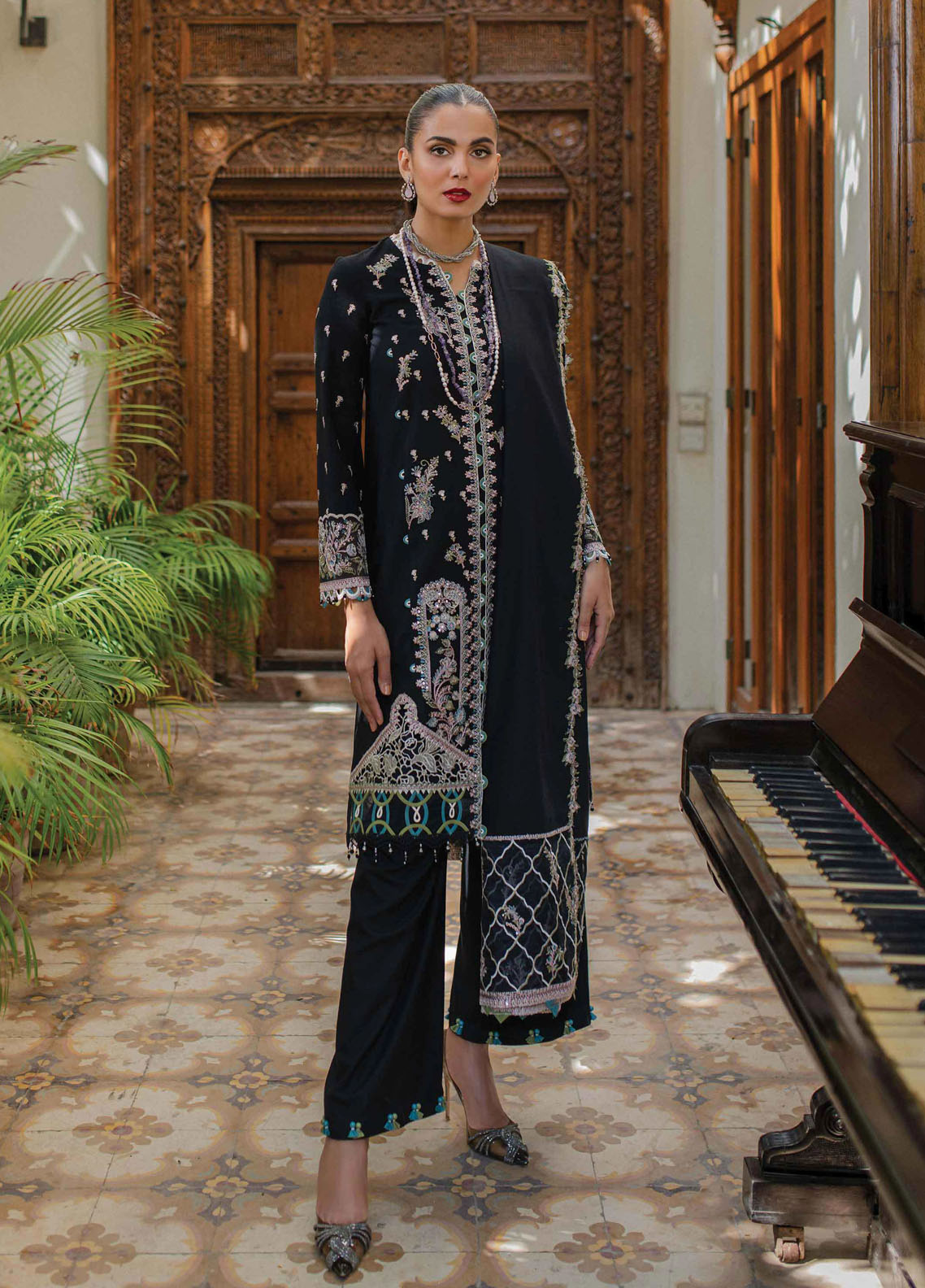 Qalamkar Unstitched Luxury Winter Collection 2023 SC-03 Fallon