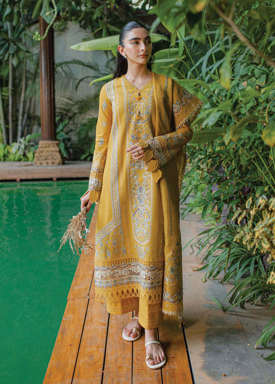 Qline By Qalamkar Unstitched Linen Collection 2023 WL-09 Valeria