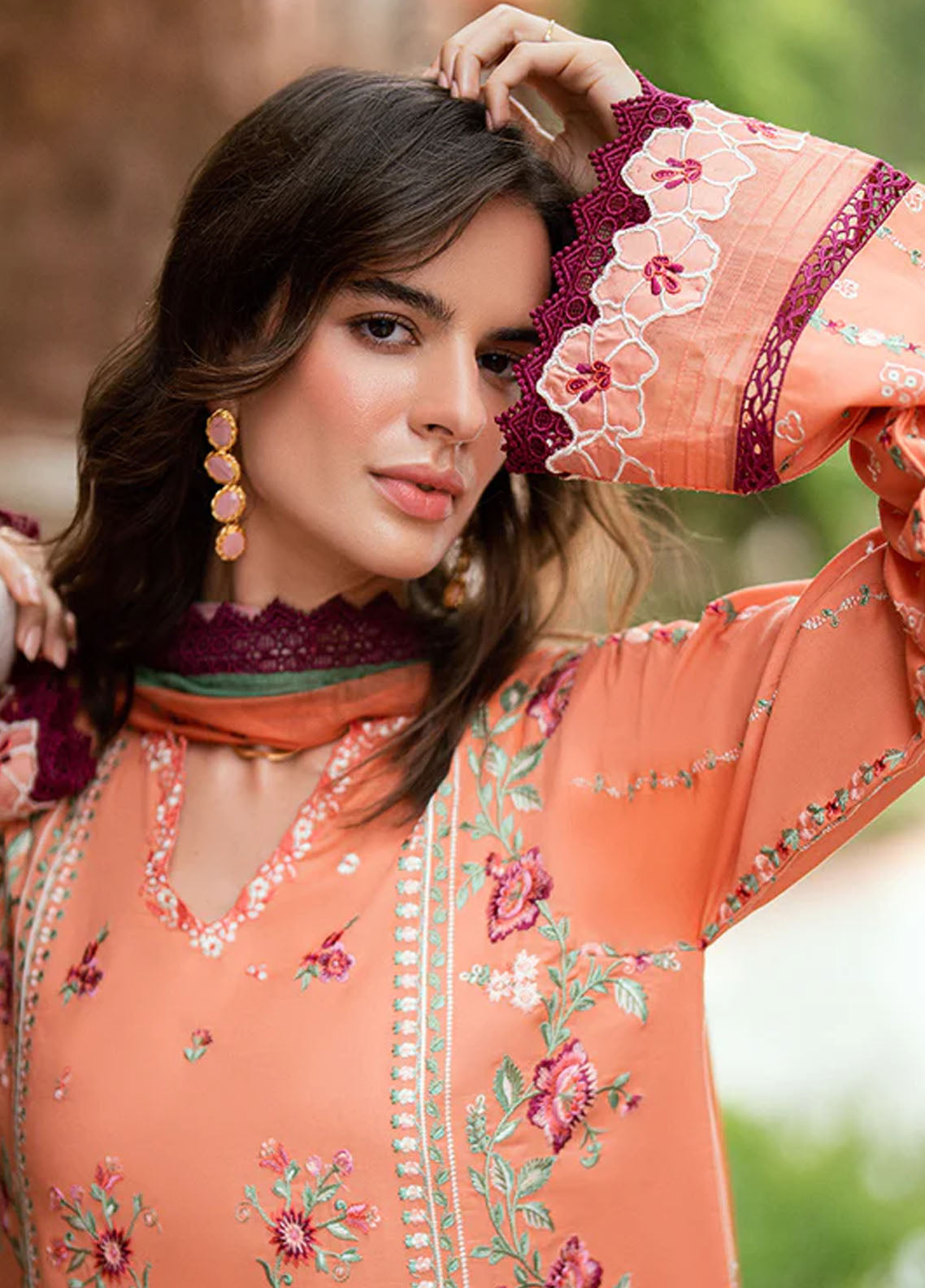 Roheenaz Embroidered Lawn Suits Unstitched 3 Piece D-02 B Orelia