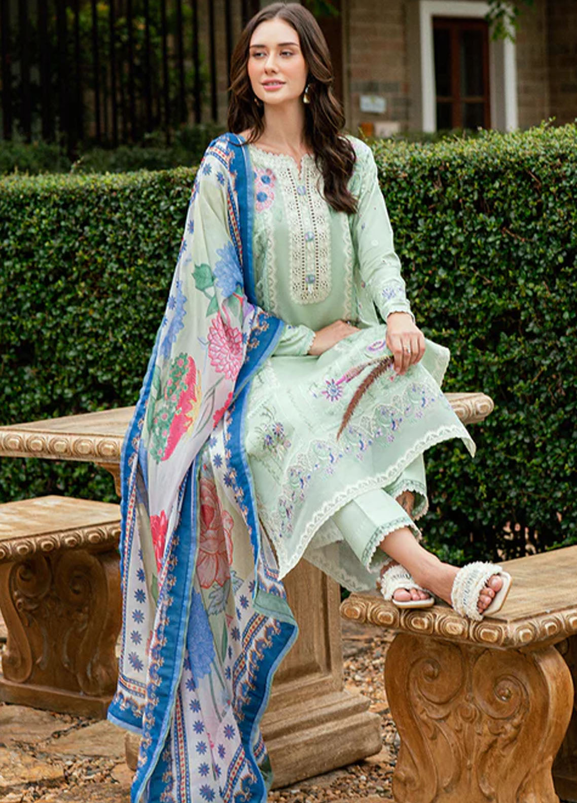 Roheenaz Embroidered Lawn Suits Unstitched 3 Piece D-04 A Veloura