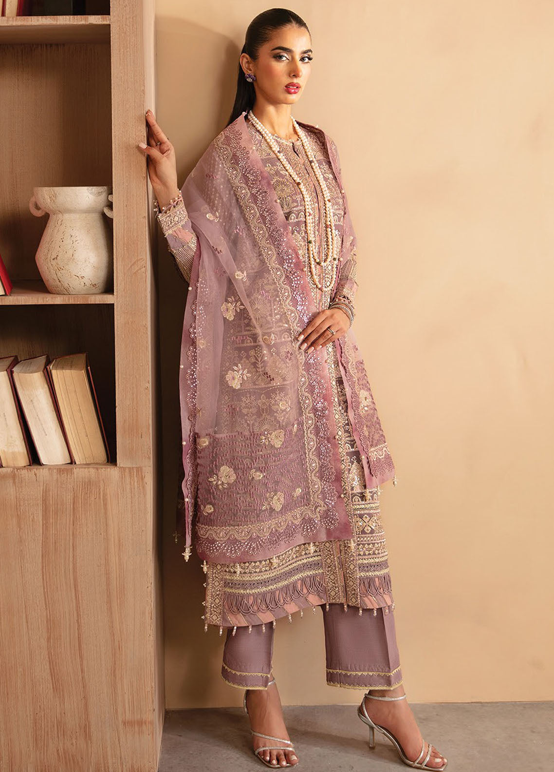 Raahi By Xenia Unsticthed Luxury Collection 2024 D-06 Avasa