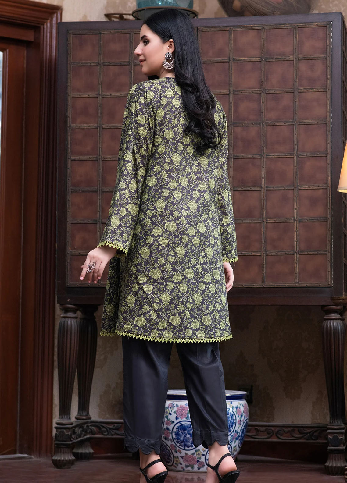 Rabia's Textiles Pret Printed Lawn Kurti RT1P13 Grey Digitz