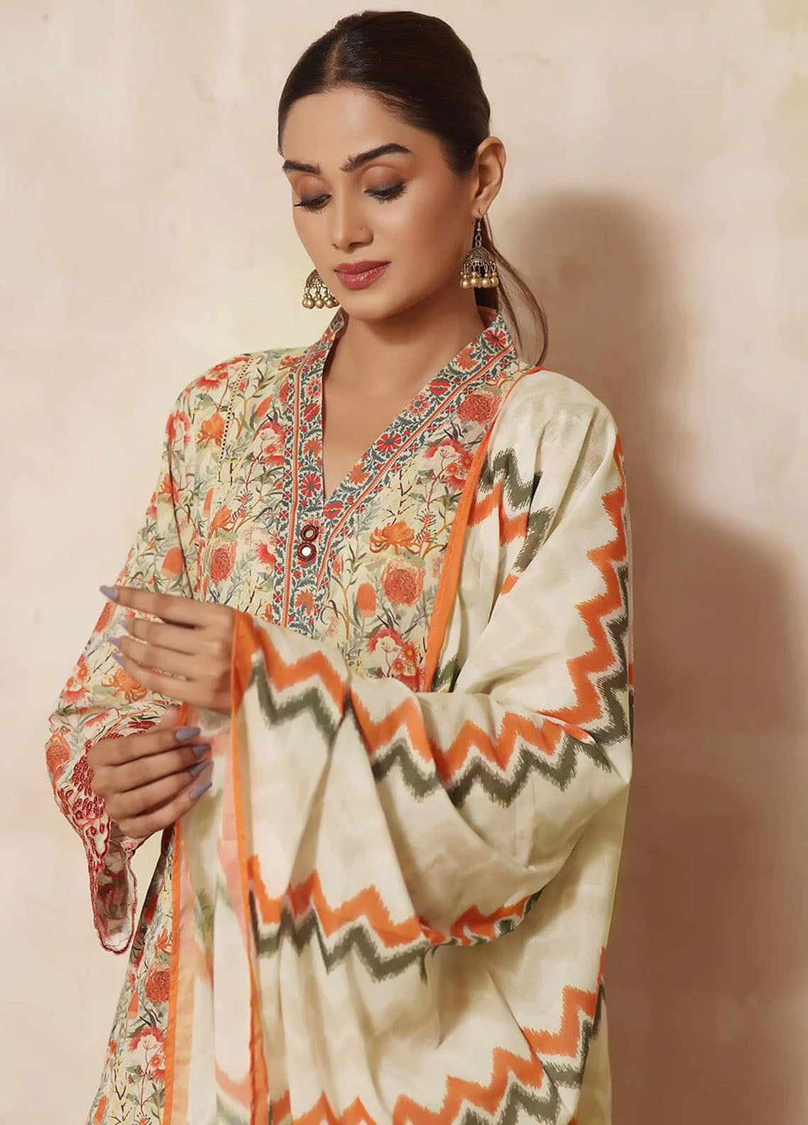 Rang-e-Hayah By Khas Unstitched Lawn Collection 2023 KL-1927