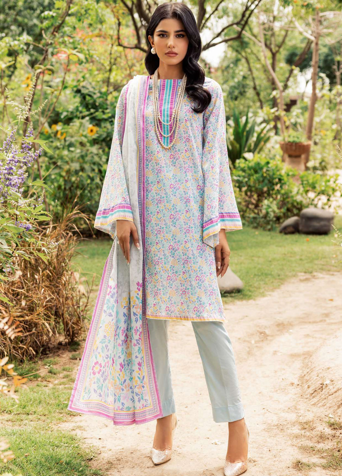 Rang By Motifz Printed Lawn Collection 2024 Vol-05 4715 Raina