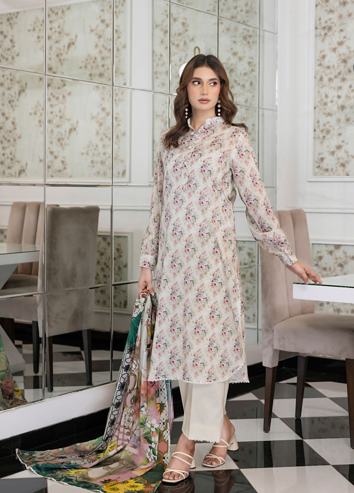 Regalia Textiles Digital Printed Lawn Suits Unstitched 3 Piece RGT25S19 D-07