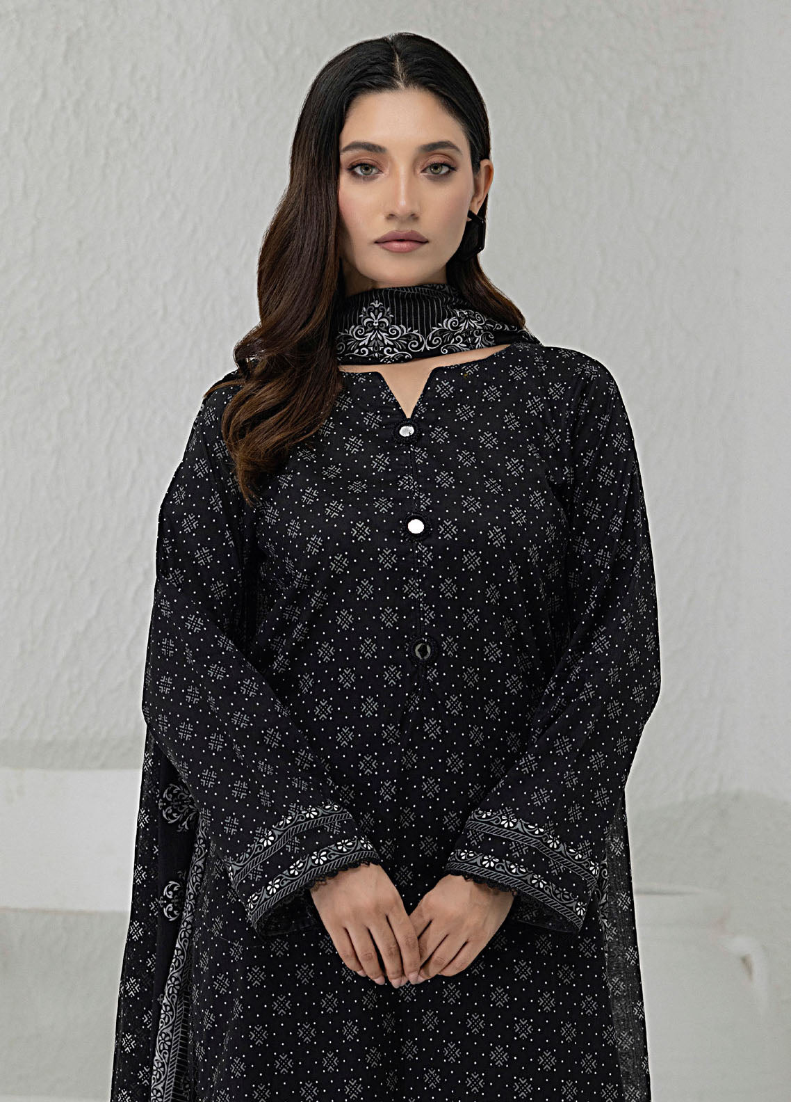 Regalia Textiles Printed Lawn Suits Unstitched 3 Piece RGT25BW D-03