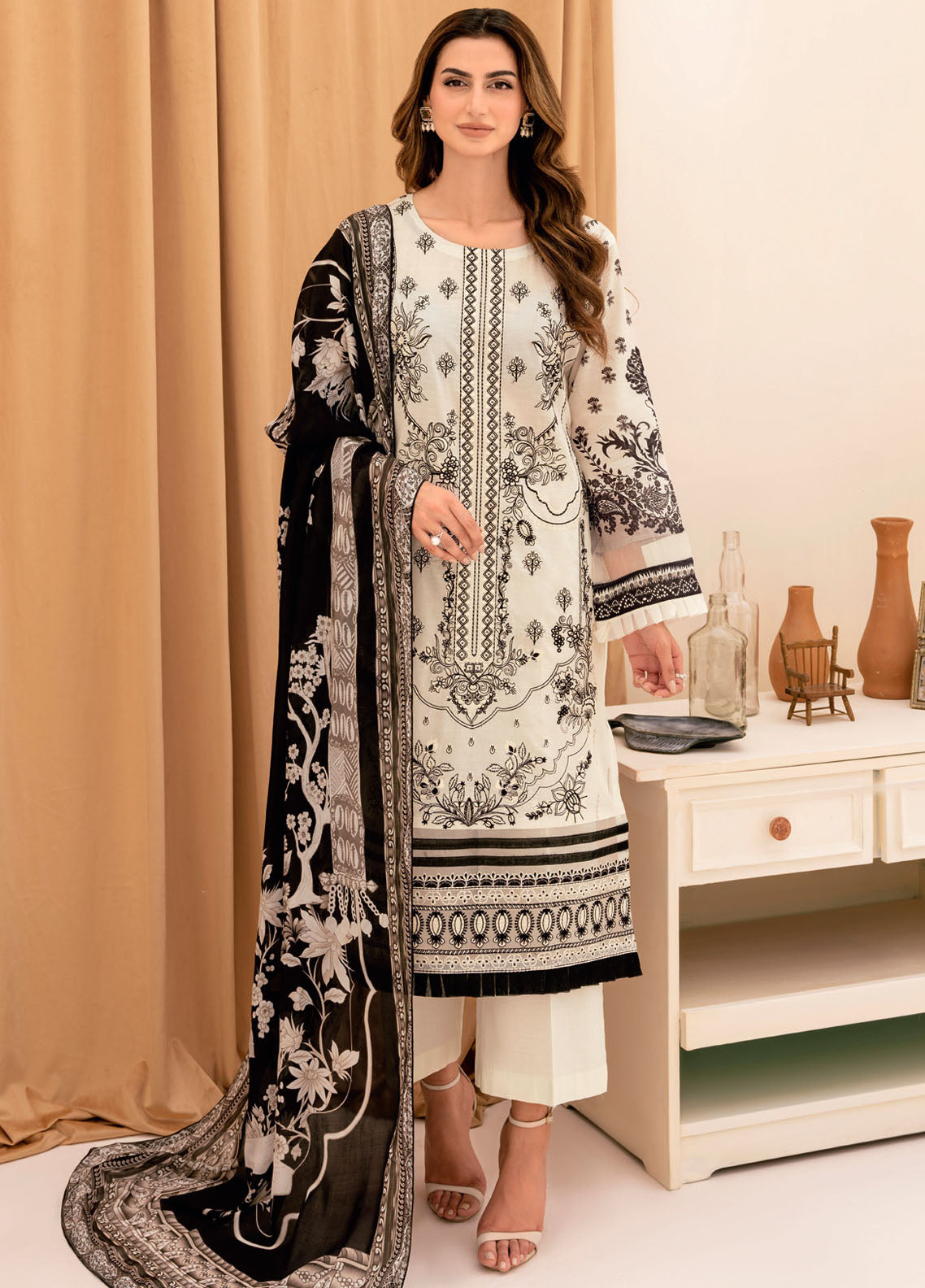 Riwayat By Ramsha Luxury Lawn Collection 2023 Vol-7 Y-704