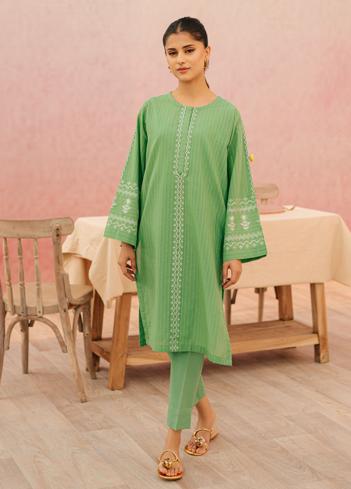 Sahar Pret Embroidered Cambric 2 Piece Suit SSCAE-RR-05