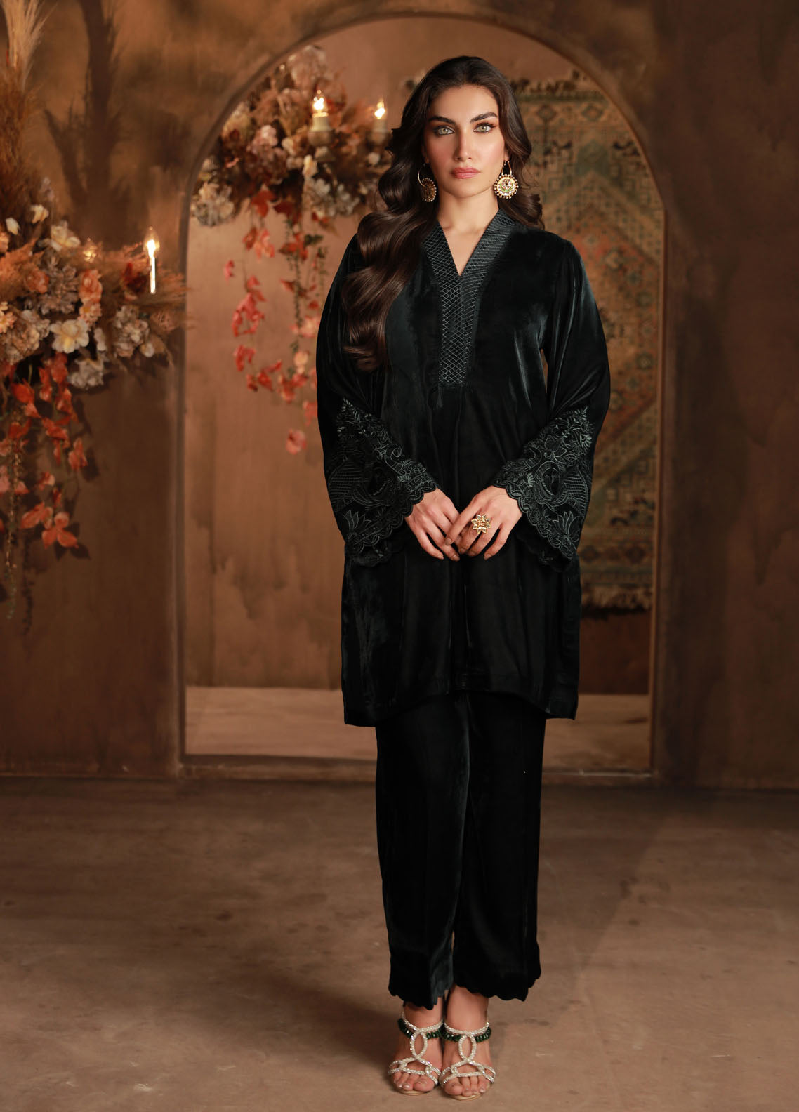 Sahar Pret Embroidered Velvet 2 Piece Suit Emperial Jade