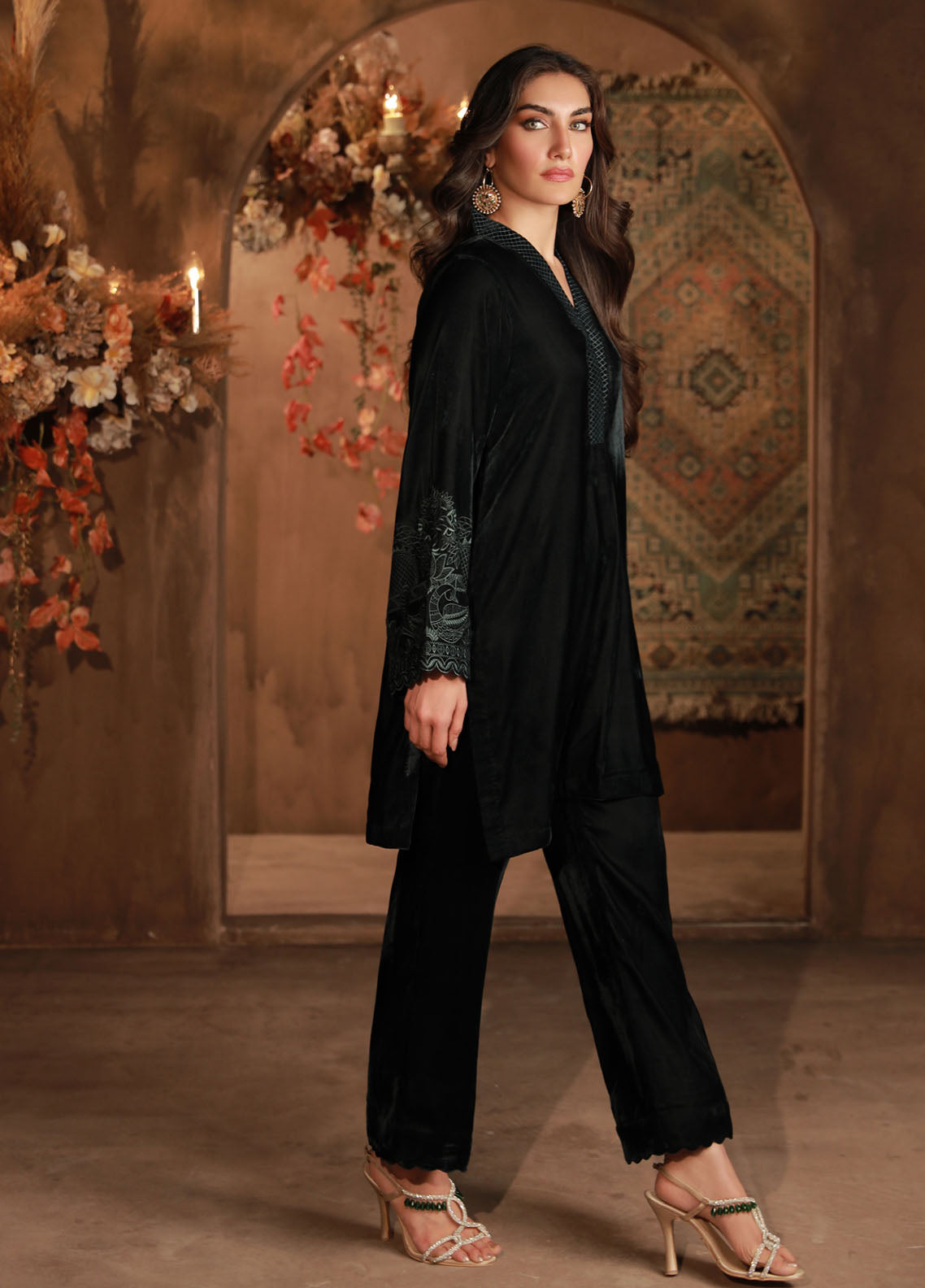 Sahar Pret Embroidered Velvet 2 Piece Suit Emperial Jade