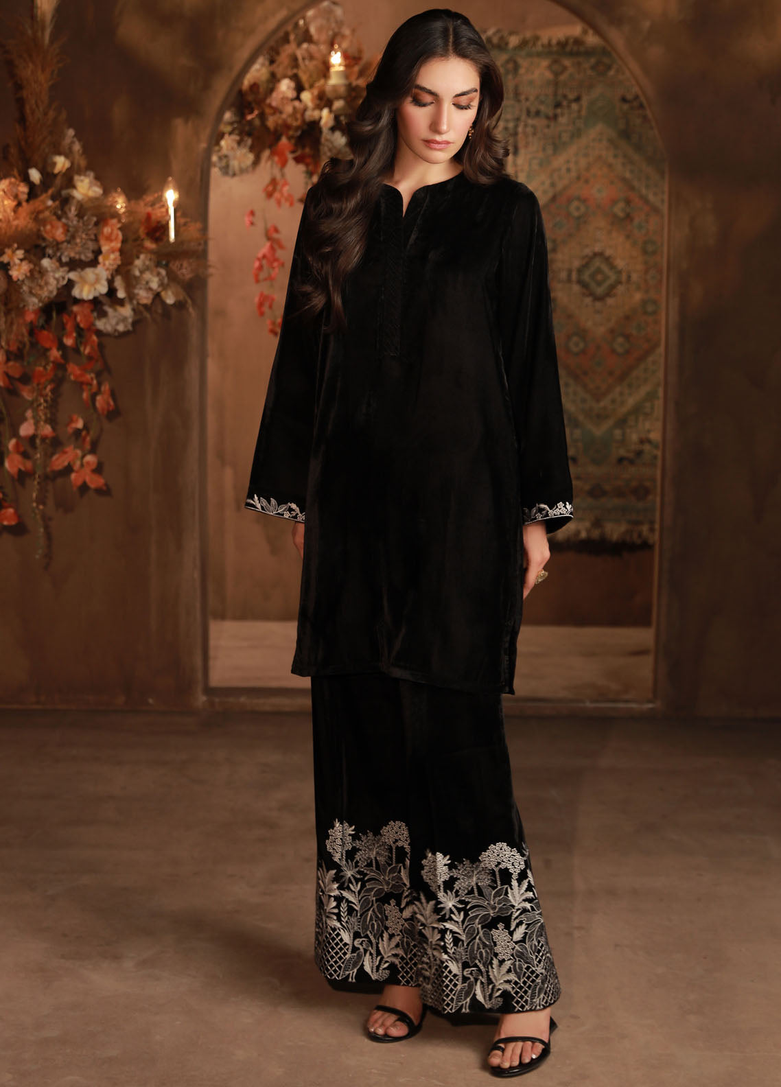 Sahar Pret Embroidered Velvet 2 Piece Suit Mystique