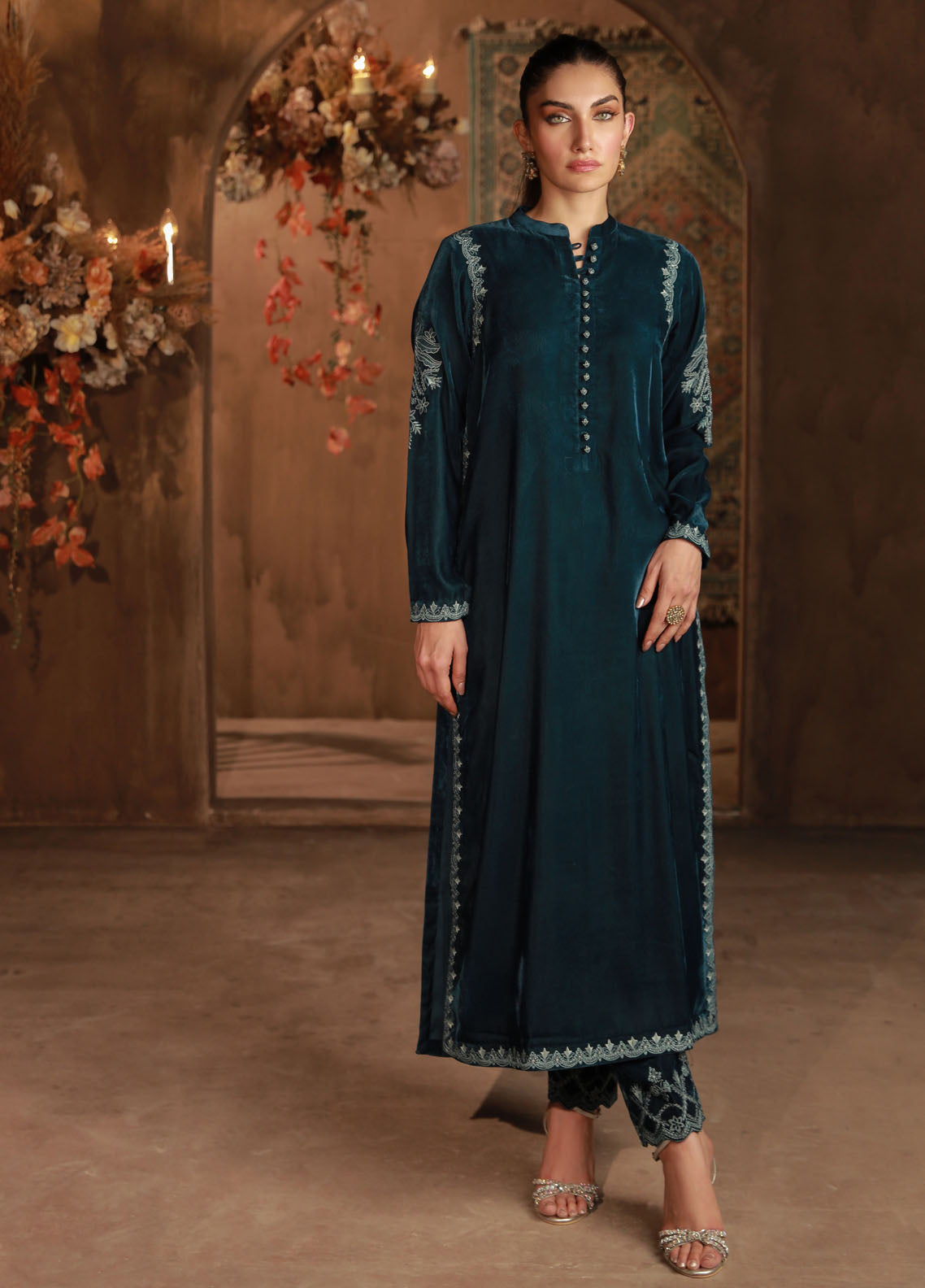 Sahar Pret Embroidered Velvet 2 Piece Suit Teal Allure