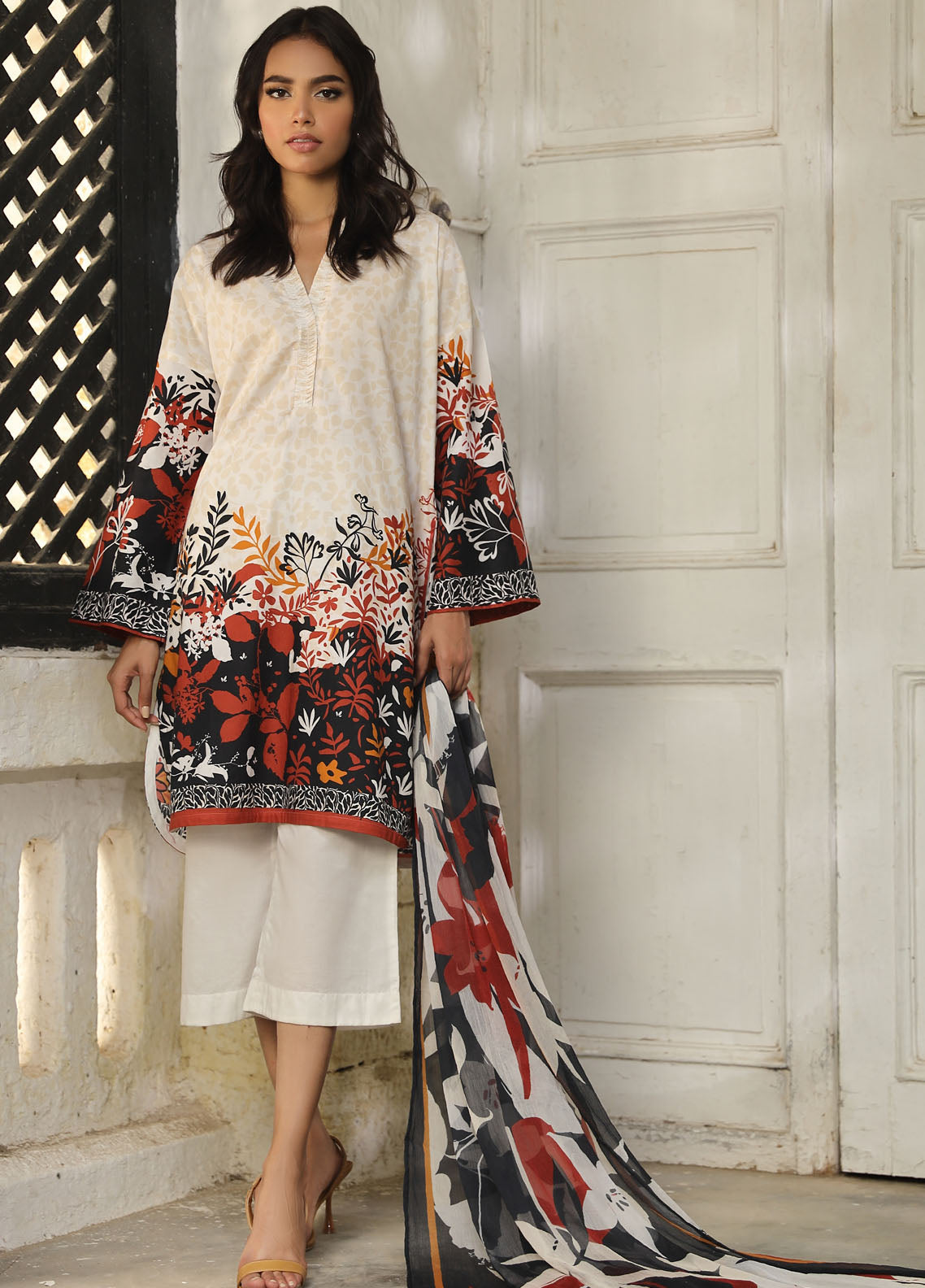 Sahar Autumn Winter Cambric Collection 2023 AWC-V1-23-03