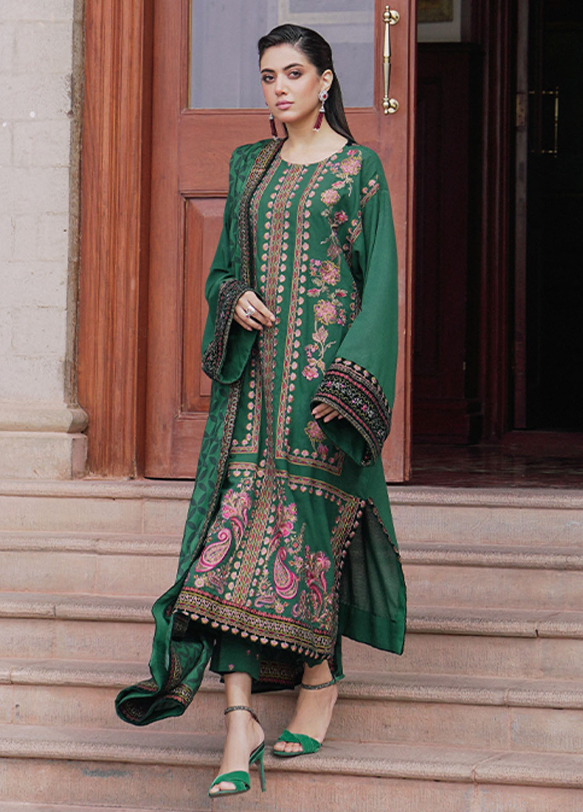 Saira Rizwan Winter Unstitched Collection 2023 SR-01 Ismat