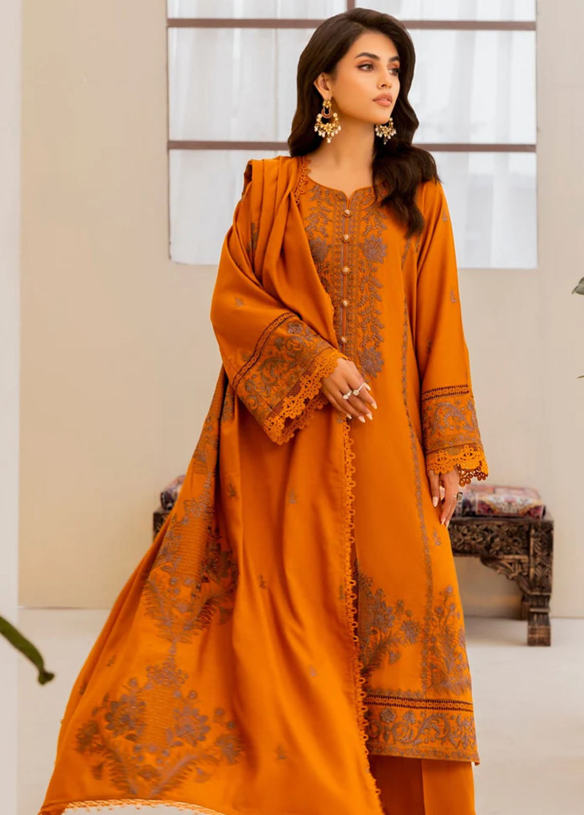 Mohagni Pret Embroidered Dhanak 3 Piece Suit MWS-01