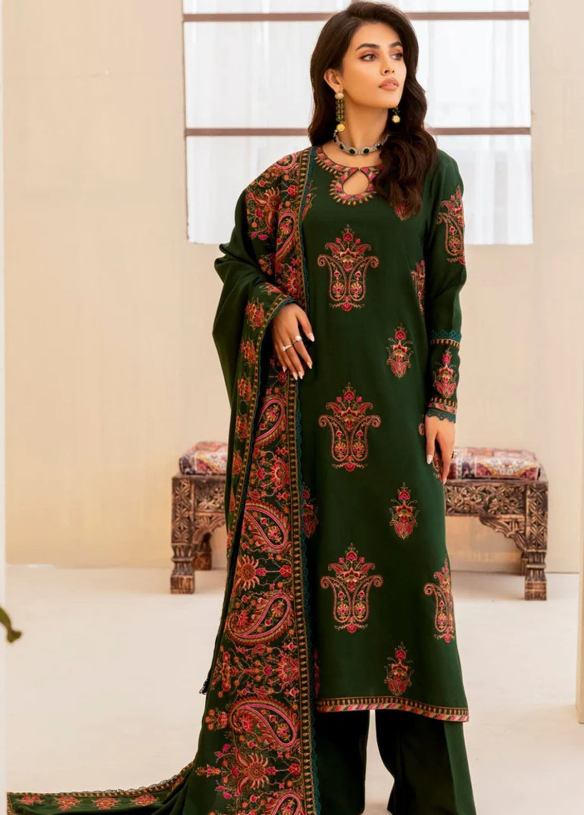 Mohagni Pret Embroidered Dhanak 3 Piece Suit MWS-04