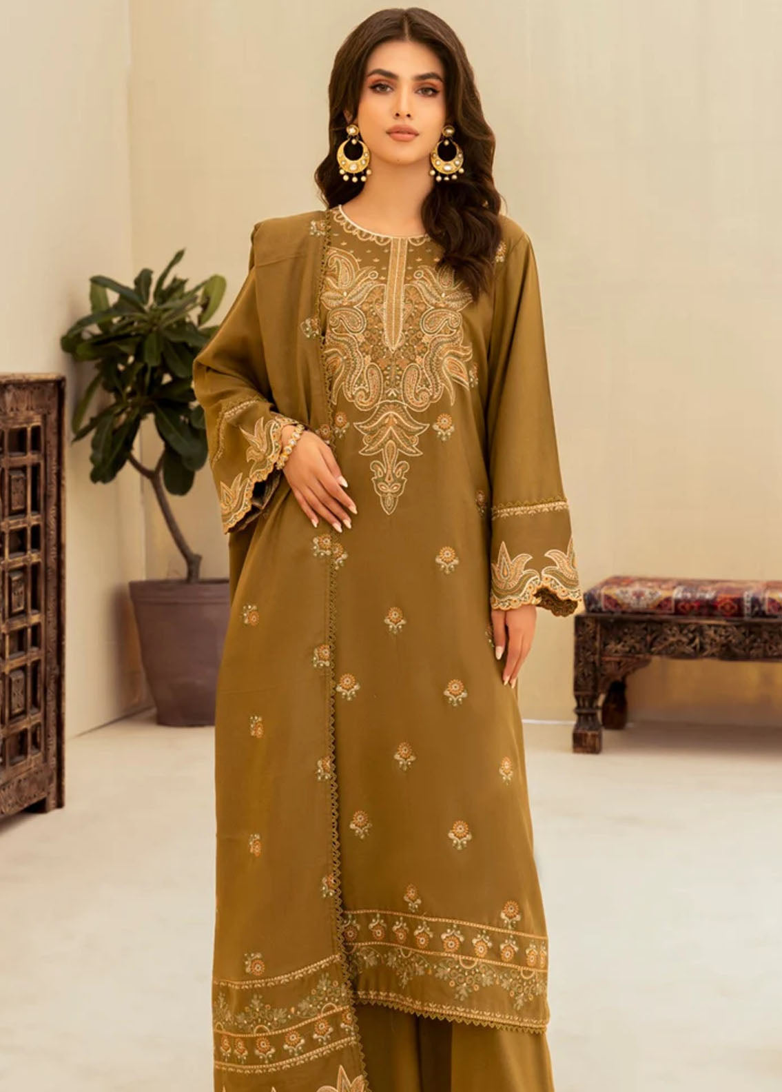 Mohagni Pret Embroidered Dhanak 3 Piece Suit MWS-06