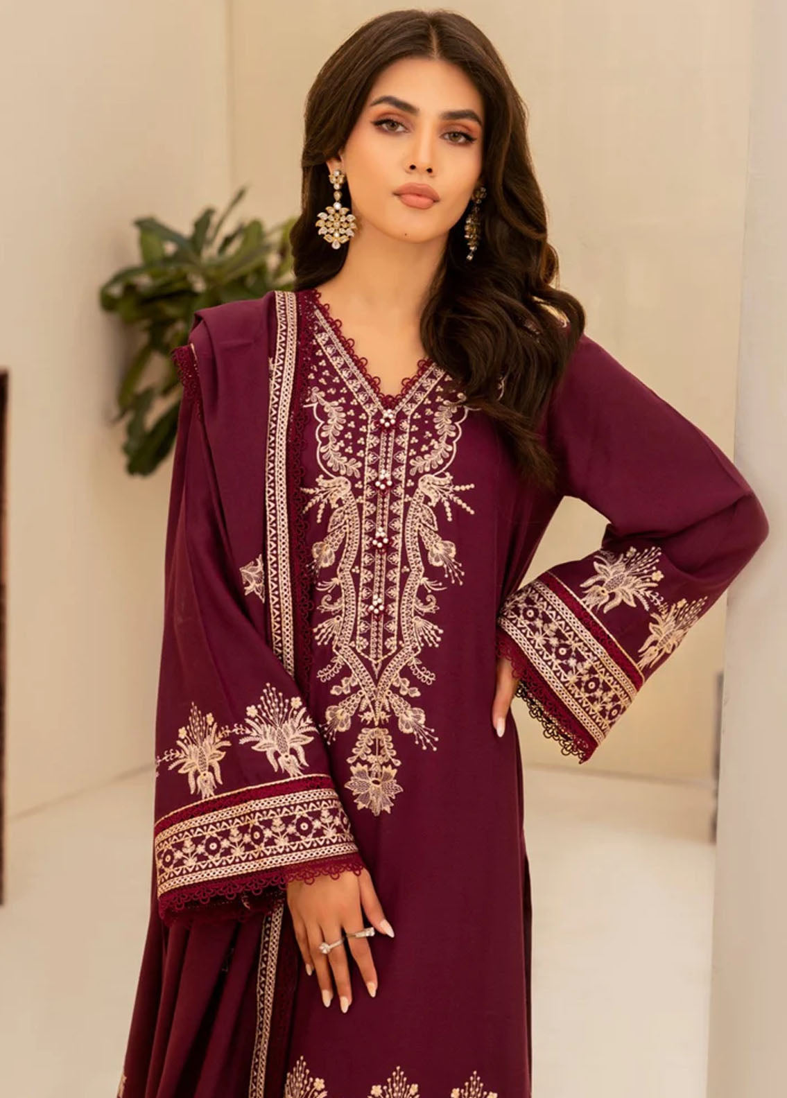 Mohagni Pret Embroidered Dhanak 3 Piece Suit MWS-08
