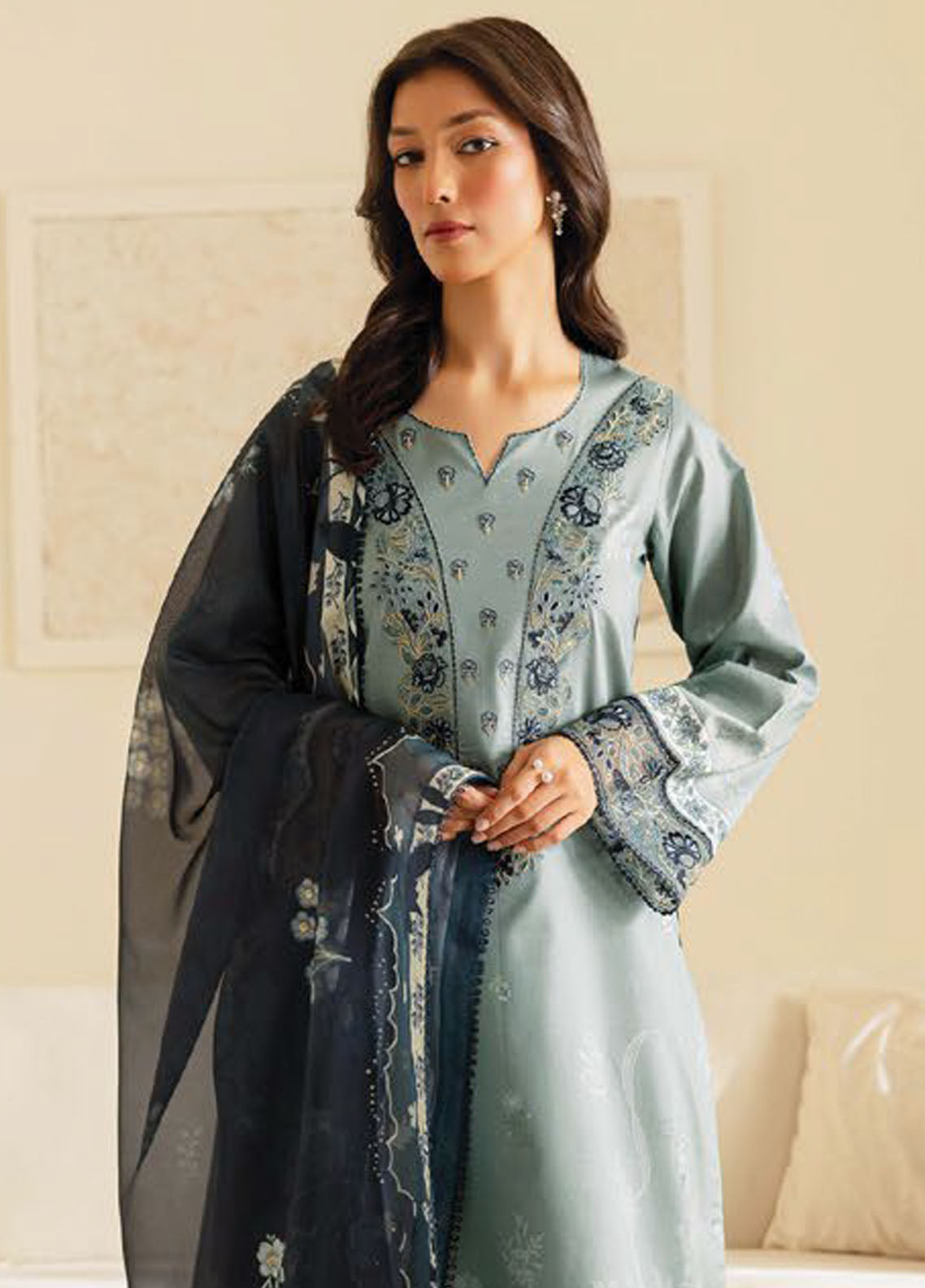 Seran Embroidered Lawn Suits Unstitched 3 Piece D-04 Zayra