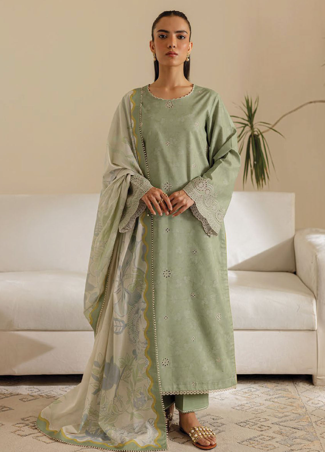 Seran Embroidered Lawn Suits Unstitched 3 Piece D-08 Verlina