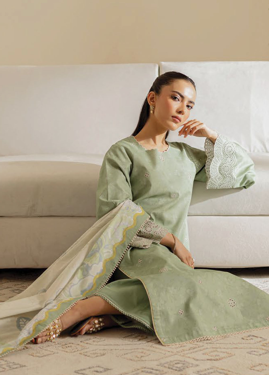 Seran Embroidered Lawn Suits Unstitched 3 Piece D-08 Verlina