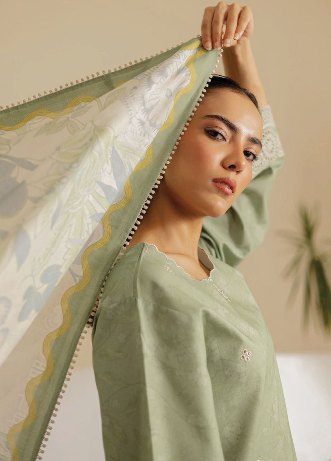 Seran Embroidered Lawn Suits Unstitched 3 Piece D-08 Verlina