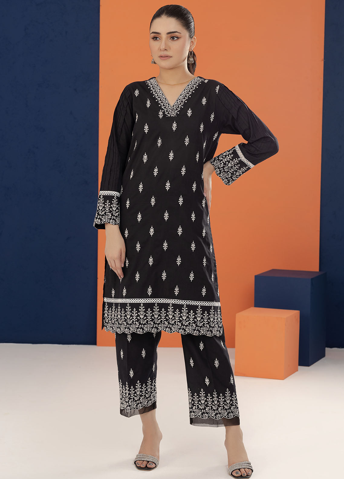 Shamooz Pret Embroidered Cotton 2 Piece Suit SC-025 Black