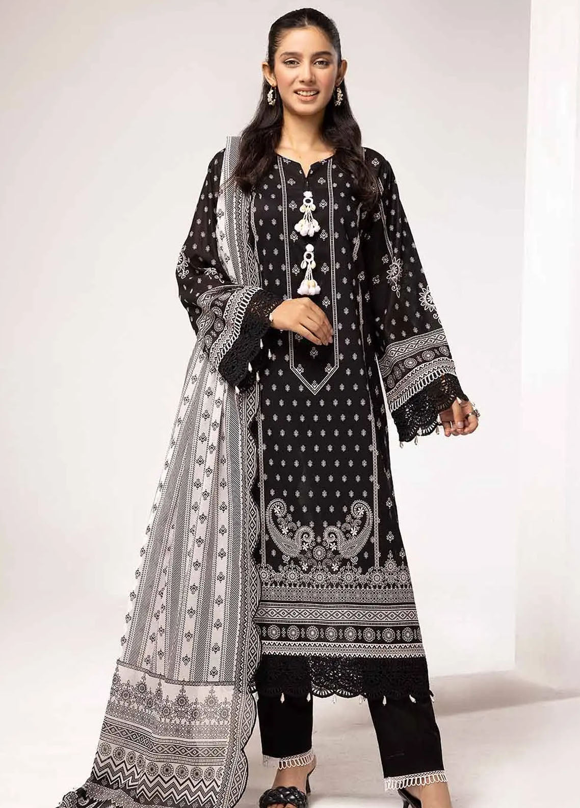 Slate By Gul Ahmed Black And White Unstitched Collection 2024 B-42019