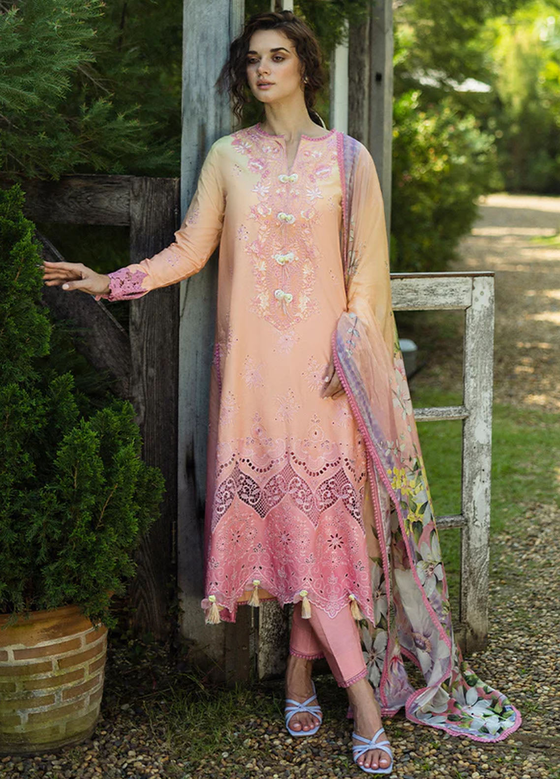 Solace Ombre by Mushq Chikankari Lawn Suit Unstitched 3 Piece D-04 Risate