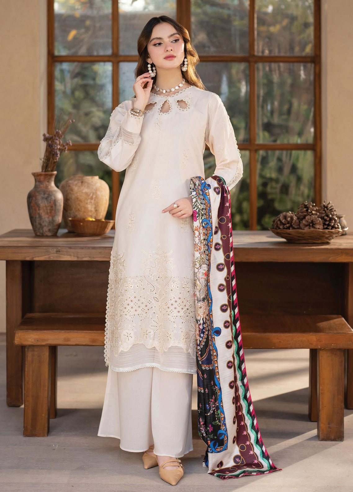 Stella by Mahnur Embroidered Lawn Suit Unstitched 3 Piece D4 B - Luna